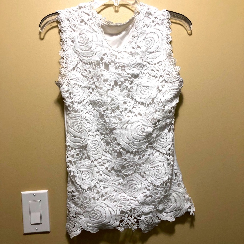 Floral organiza sleeveless top